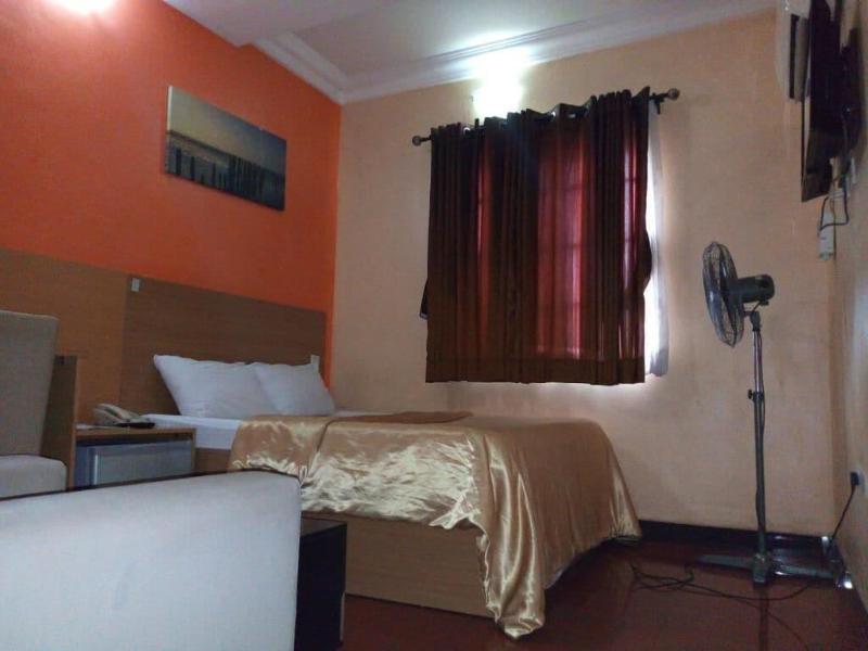 Suncity Hotel image