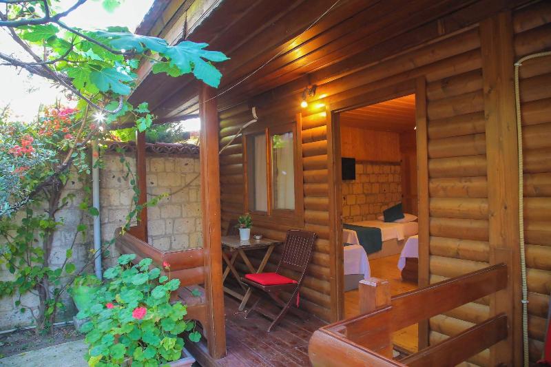 BUNGALOW DELUXE TWO BEDS