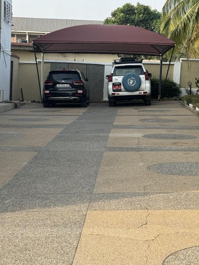 Larosa Executive Guest House image