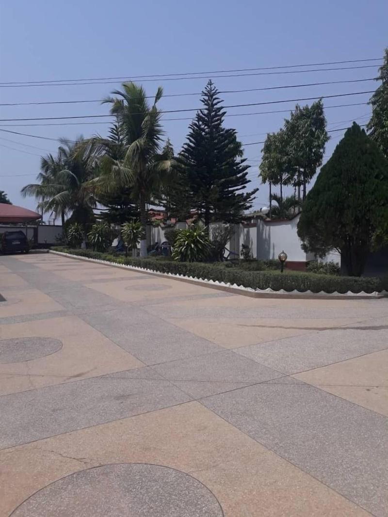 Larosa Executive Guest House image