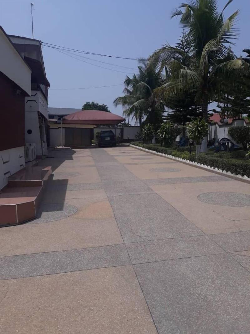 Larosa Executive Guest House image