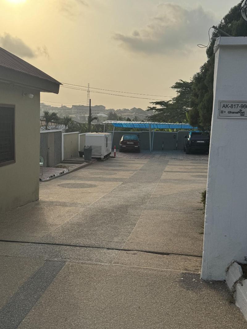 Larosa Executive Guest House image