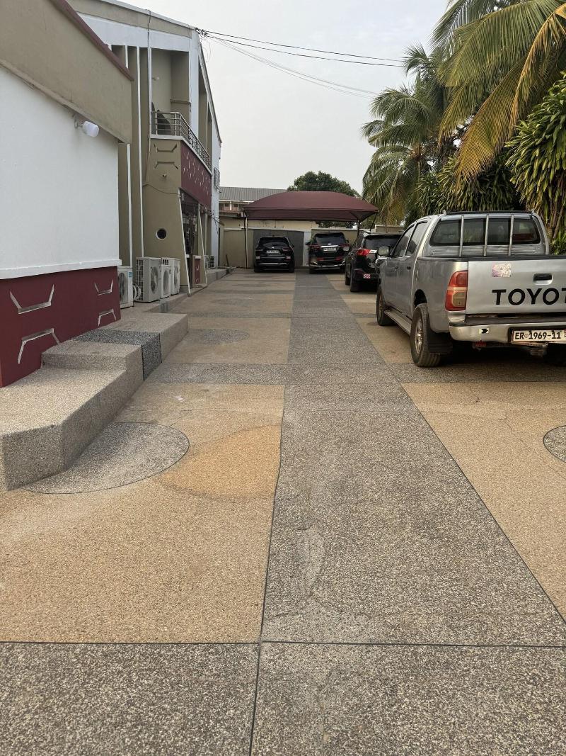 Larosa Executive Guest House image