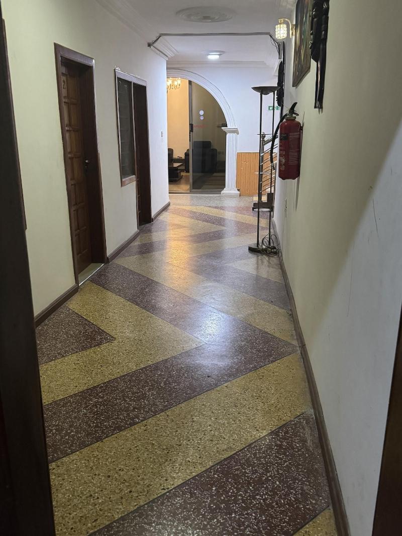 Larosa Executive Guest House image