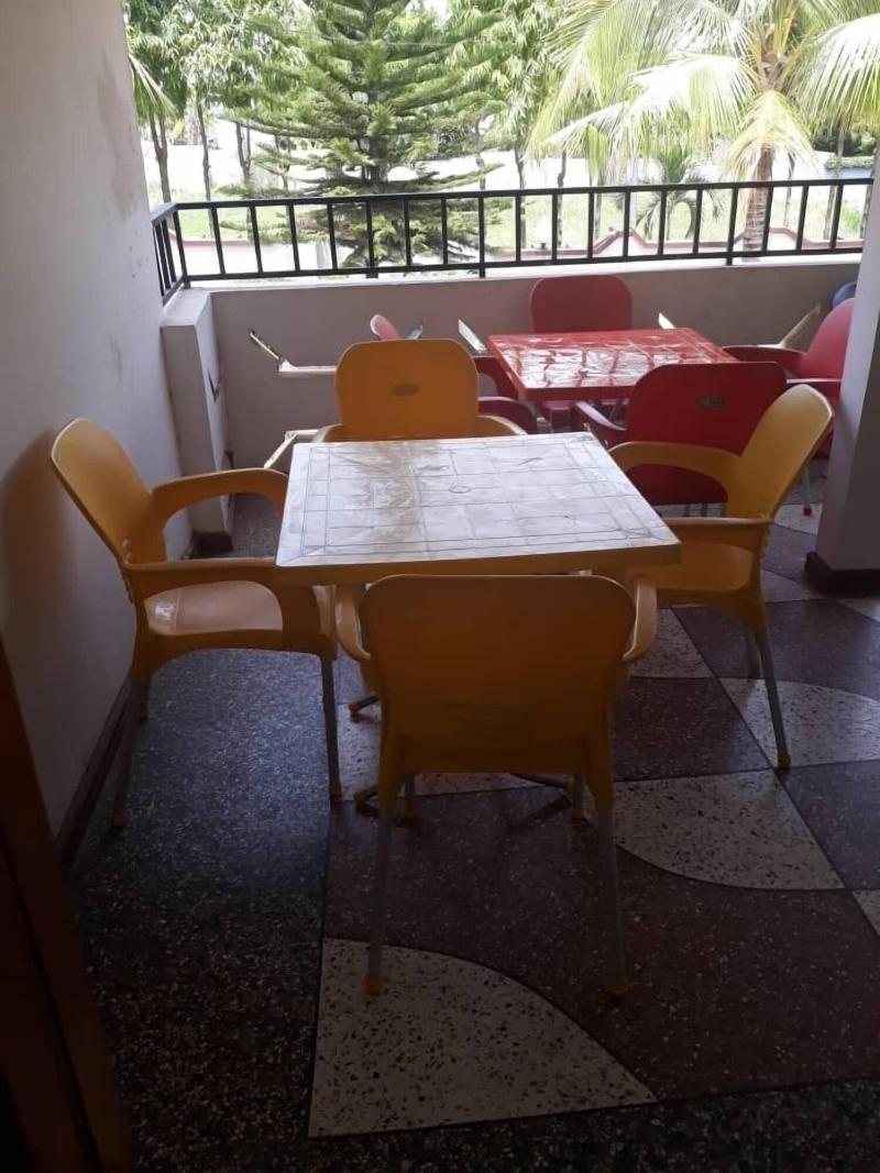 Larosa Executive Guest House image