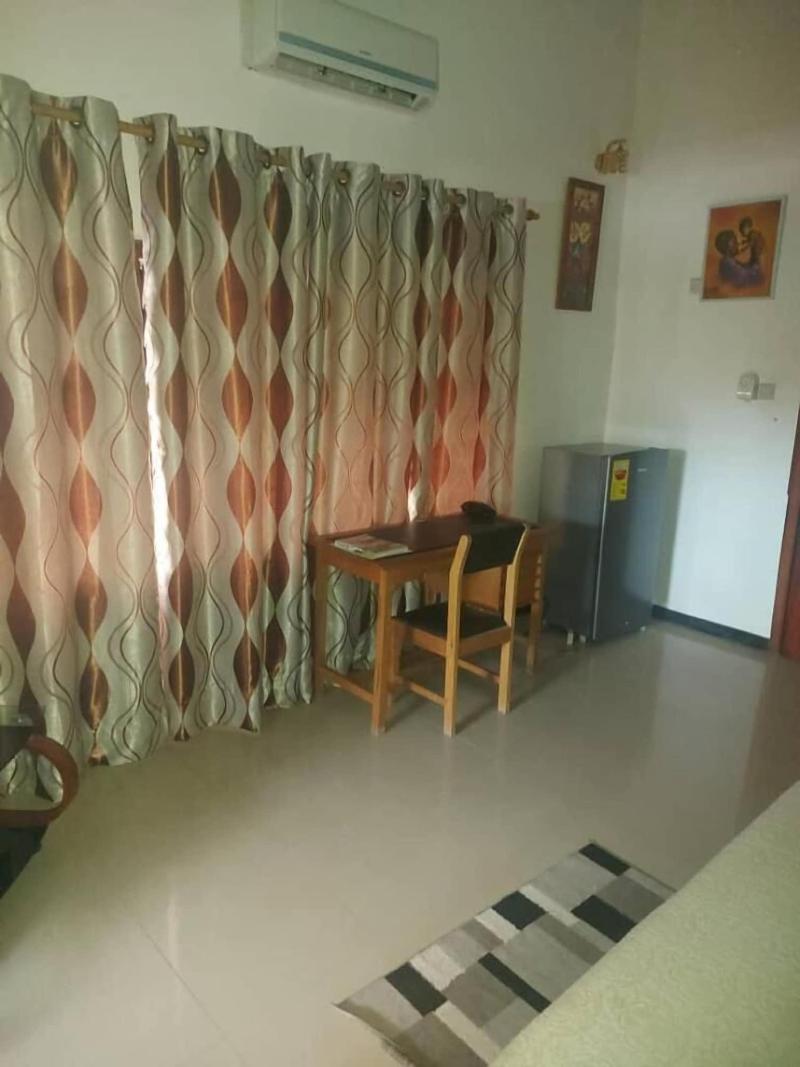 Larosa Executive Guest House image