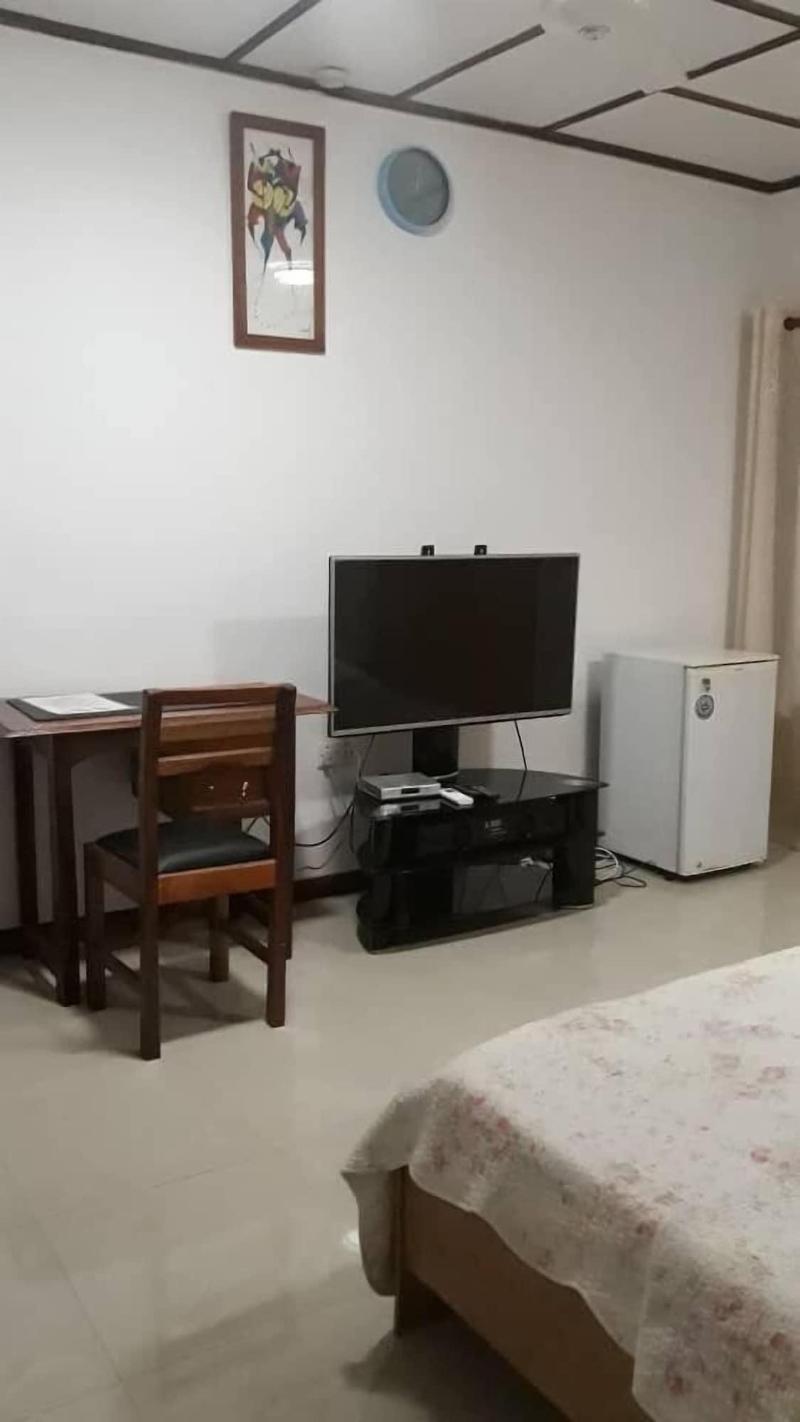 Larosa Executive Guest House image