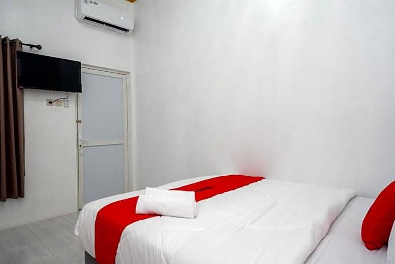 Reddoorz Near Universitas Semarang 2 image