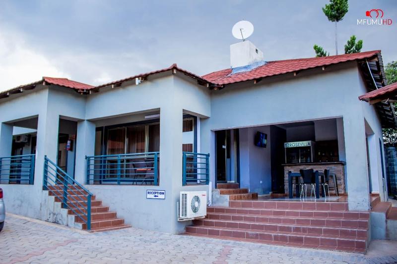 Rose Villa Lodge image
