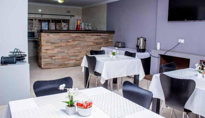 Rose Villa Lodge image