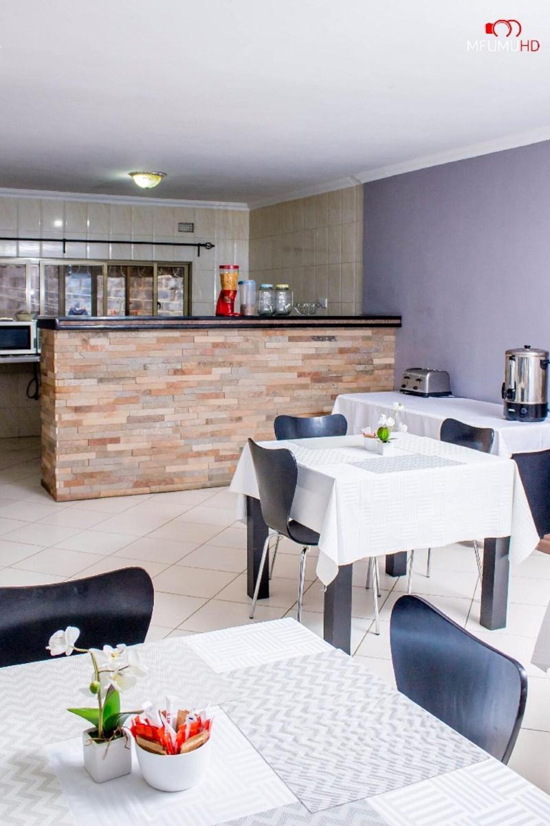 Rose Villa Lodge image