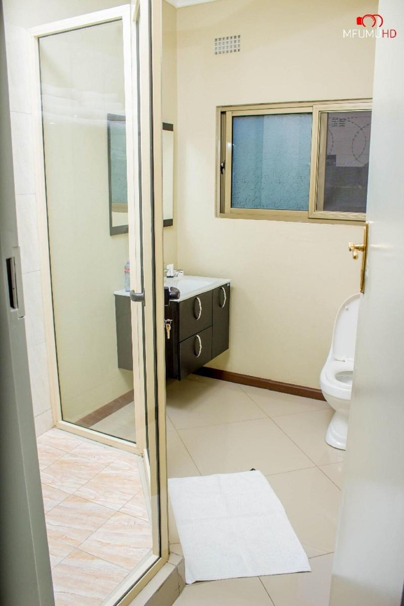 Rose Villa Lodge image