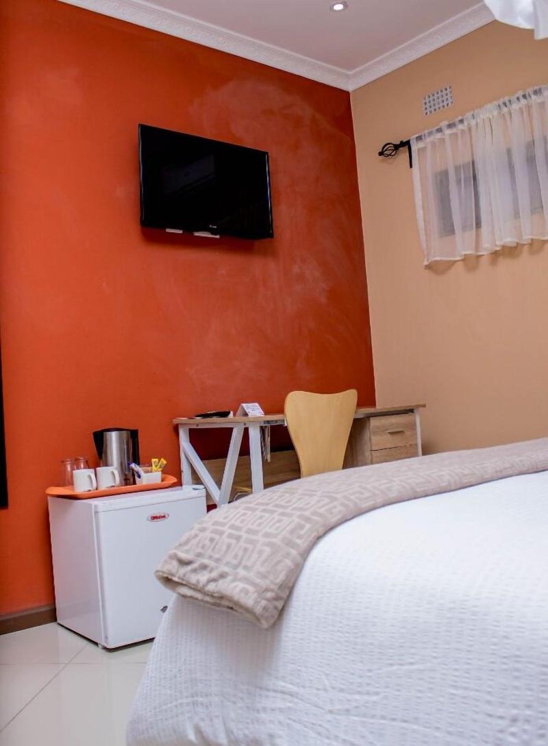 Rose Villa Lodge image