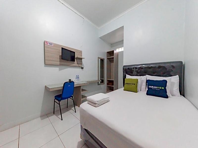 Urbanview Hotel Sunday Cirebon image