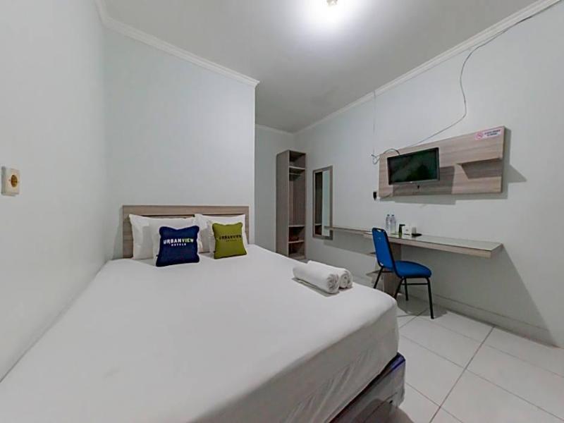 Urbanview Hotel Sunday Cirebon image