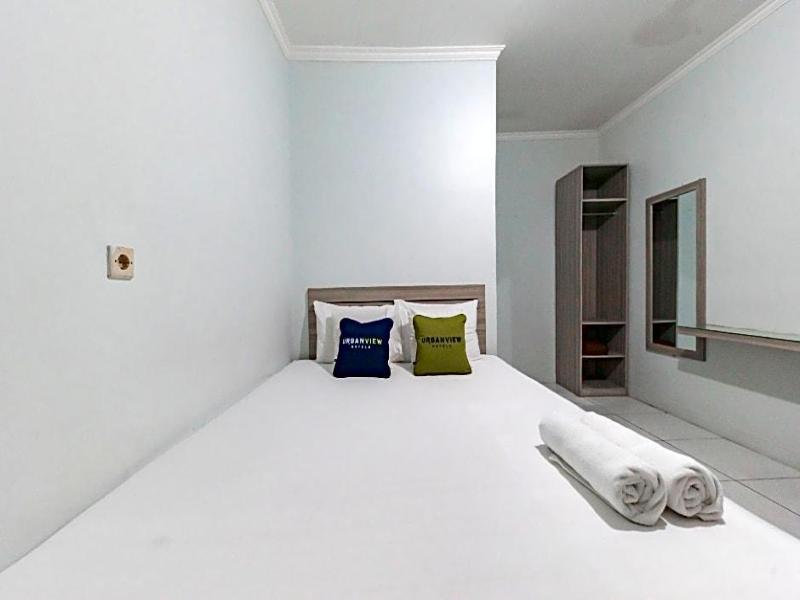 Urbanview Hotel Sunday Cirebon image