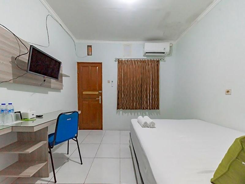 Urbanview Hotel Sunday Cirebon image