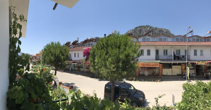 Moonlight Apart Hotel image