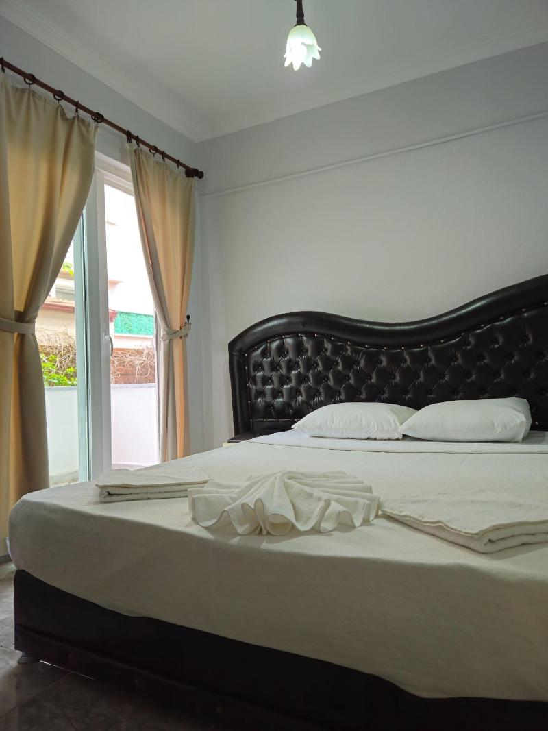 Moonlight Apart Hotel image