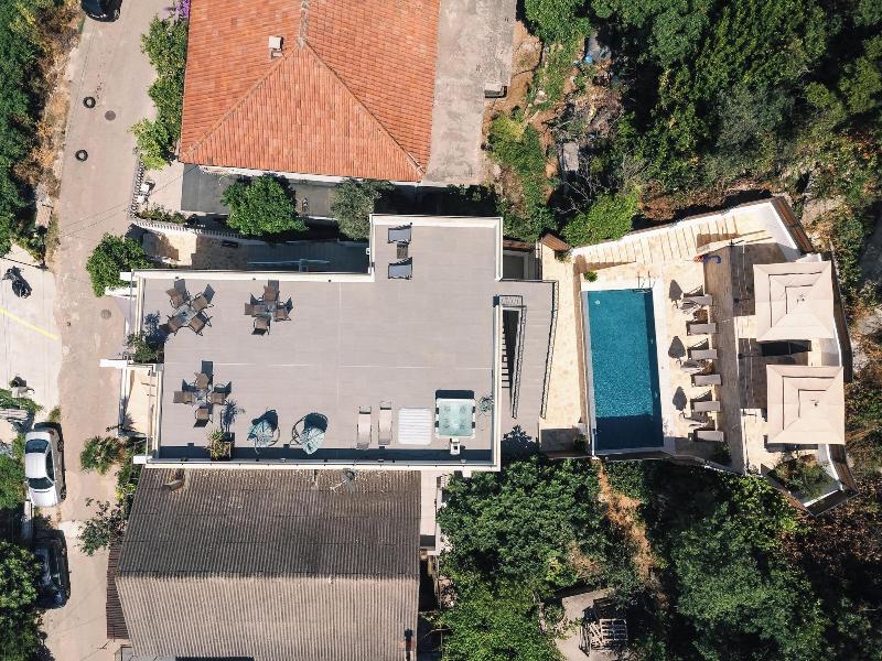 Casa Bianca image