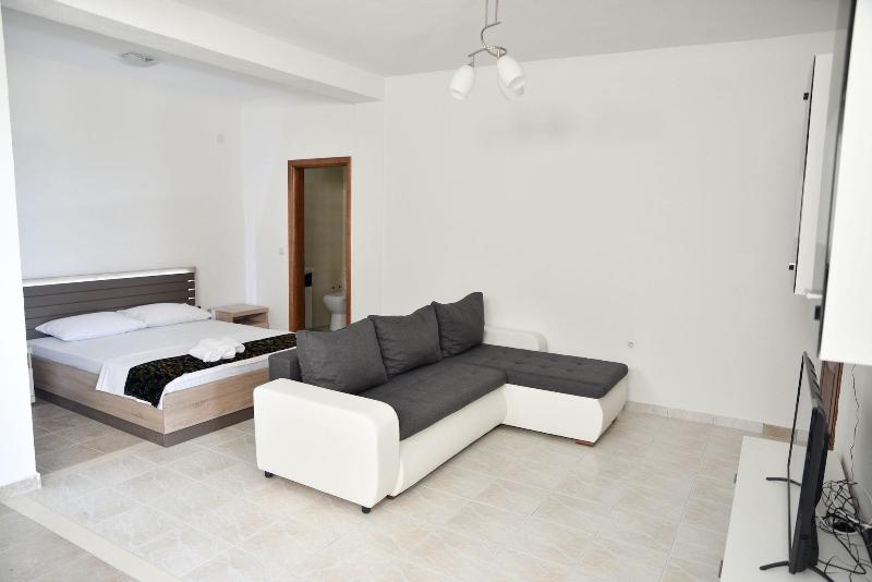 Casa Bianca image