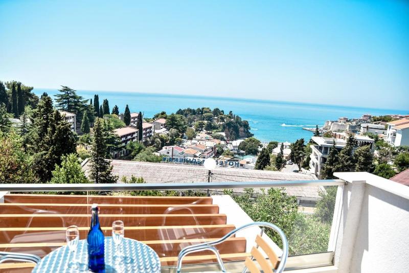Casa Bianca image