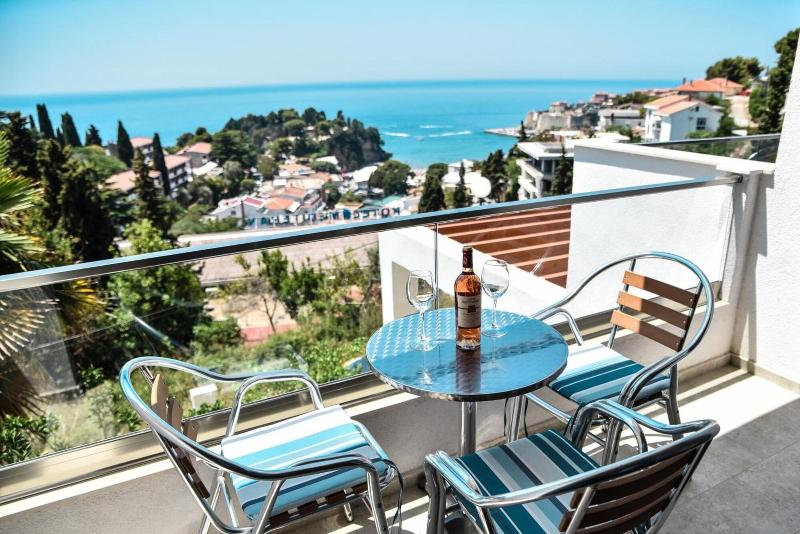 Casa Bianca image