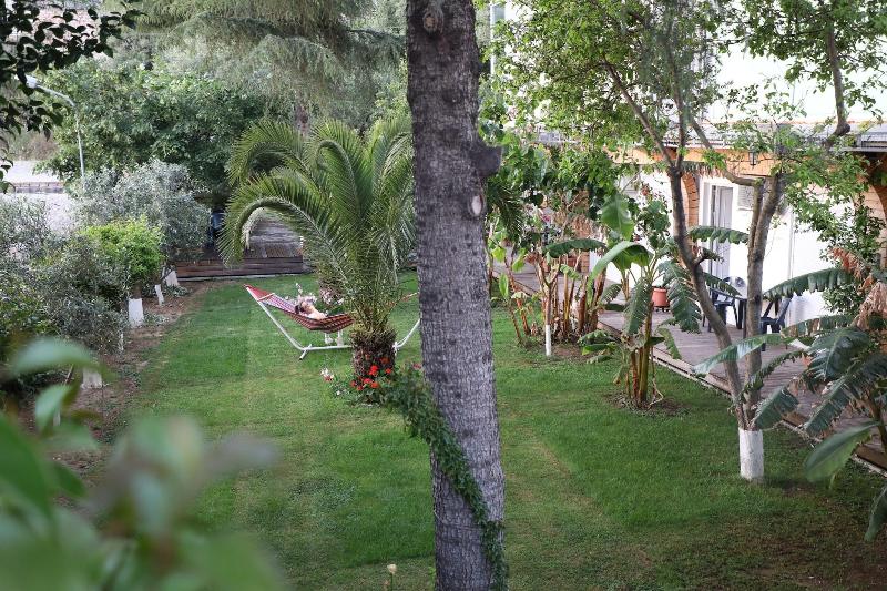 Villa Green Garden image