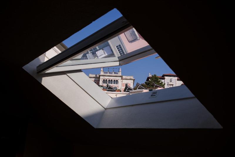 Lisbon Calling Rooms & Studio image