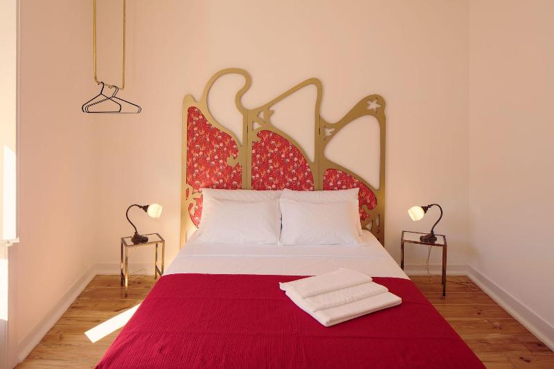 Lisbon Calling Rooms & Studio image