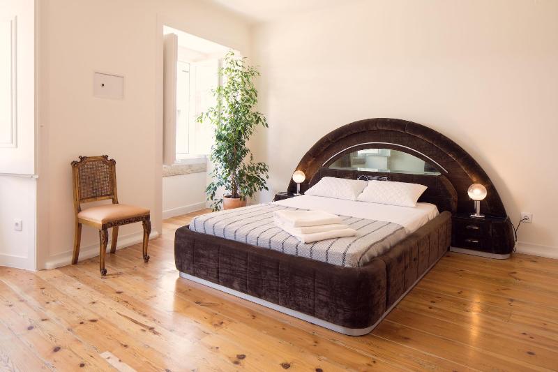 Lisbon Calling Rooms & Studio image