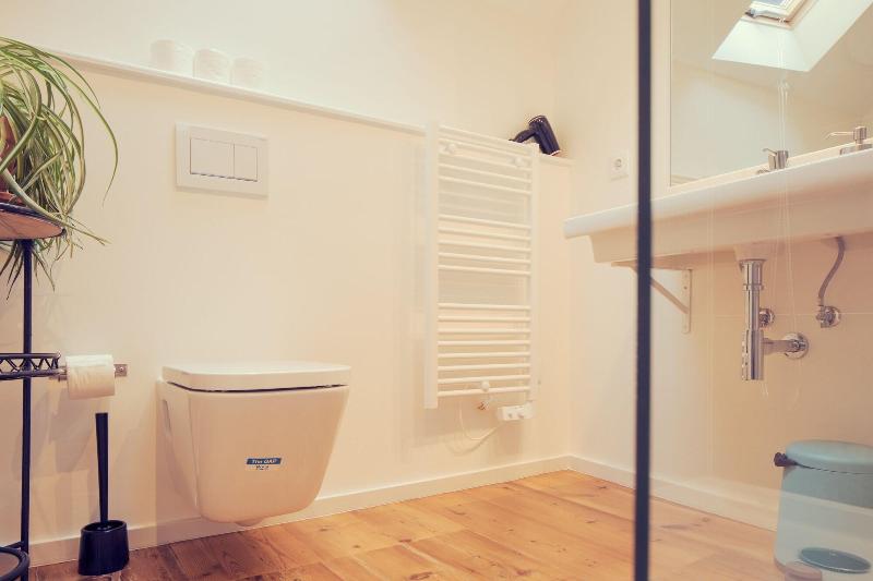 Lisbon Calling Rooms & Studio image
