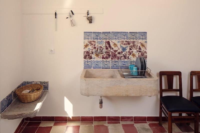 Lisbon Calling Rooms & Studio image
