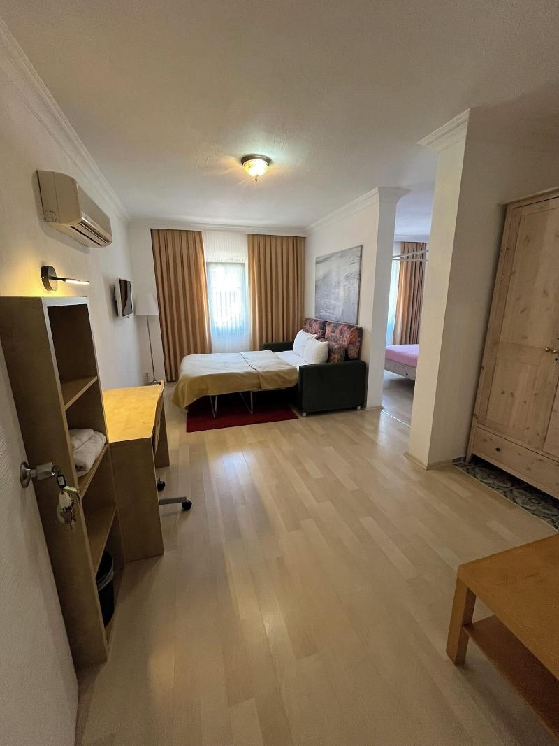 Berg Hotel image