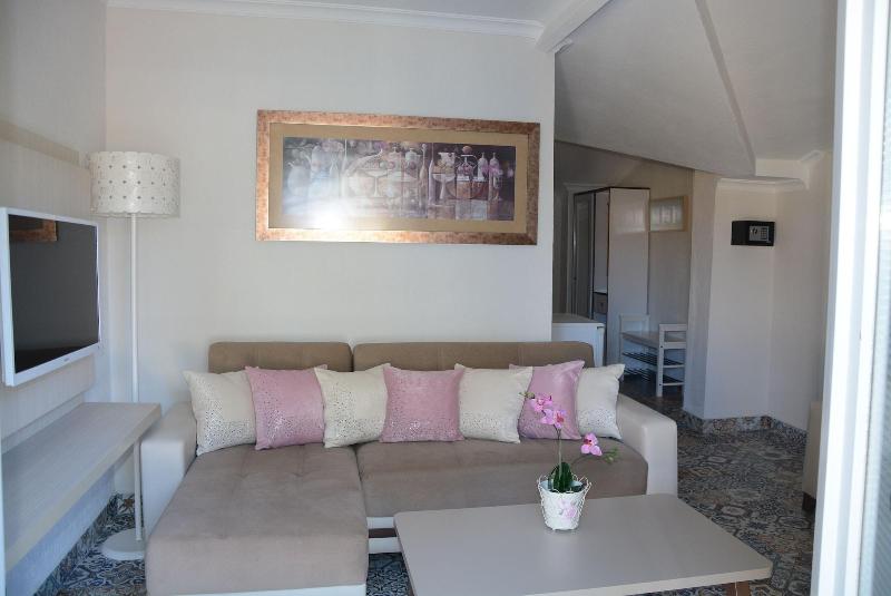 Berg Hotel image