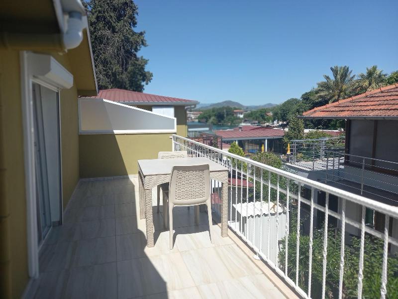 Berg Hotel image
