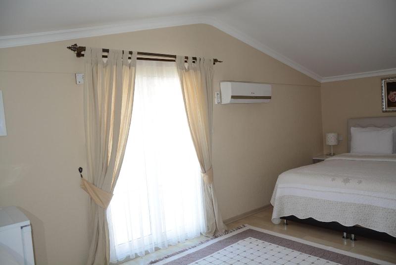 Berg Hotel image