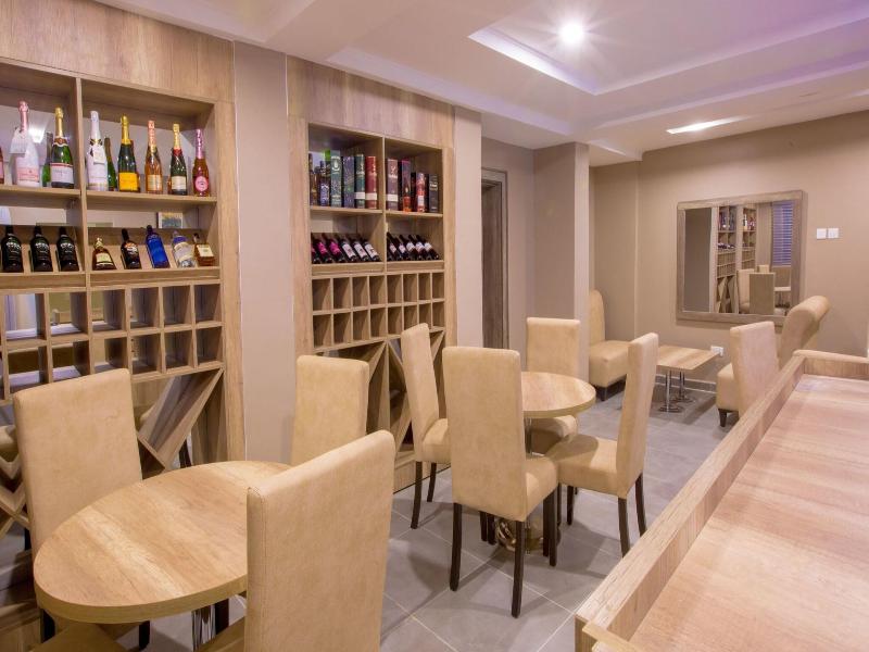 Ivana Suites image