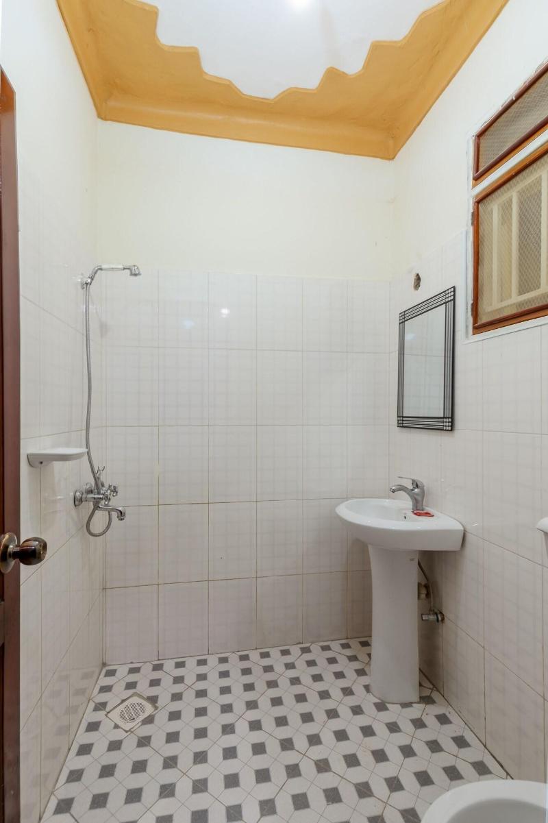 Airport Side Hotel Entebbe image