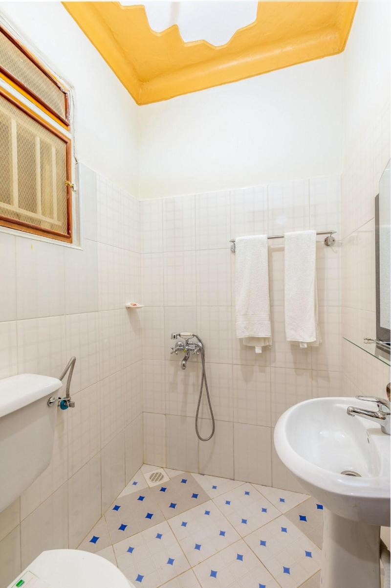 Airport Side Hotel Entebbe image