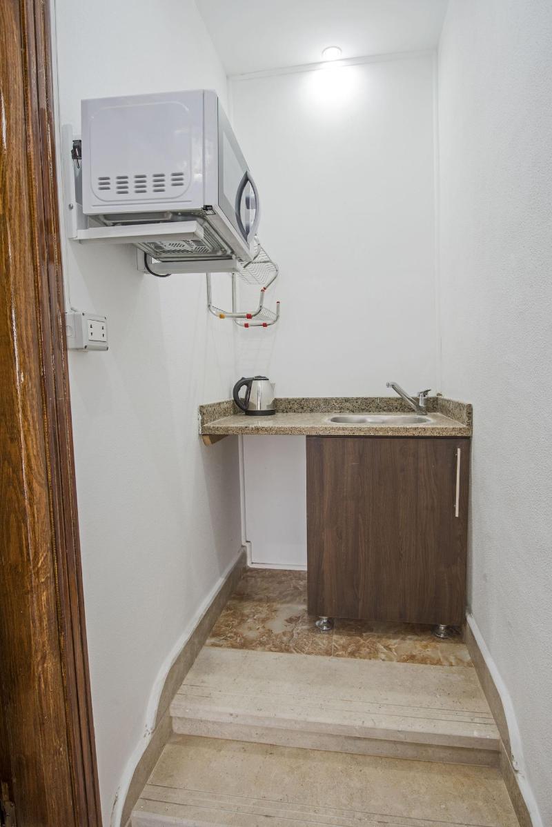 Lilly Rooms And Studios image