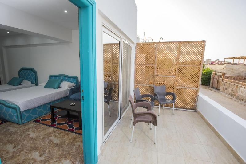 Lilly Rooms And Studios image
