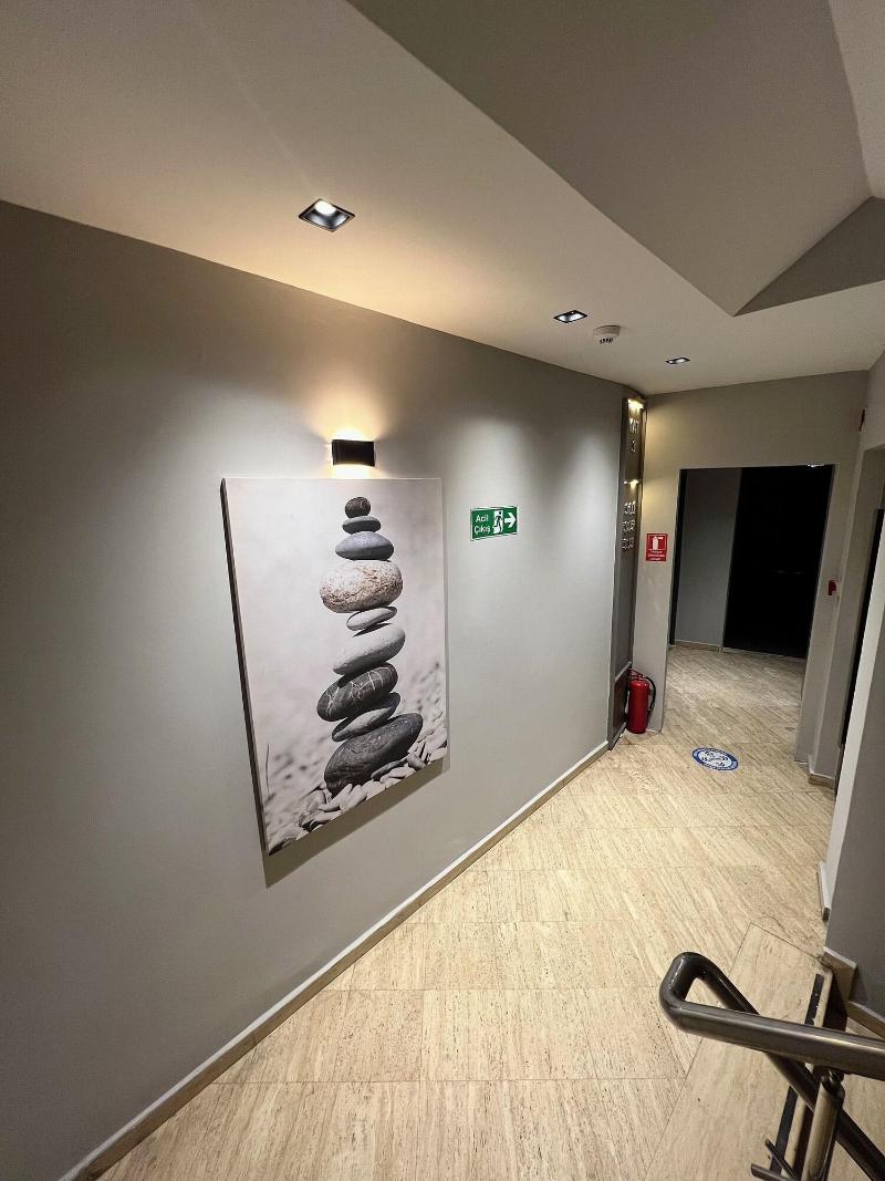 Gytha Hotel Pera image