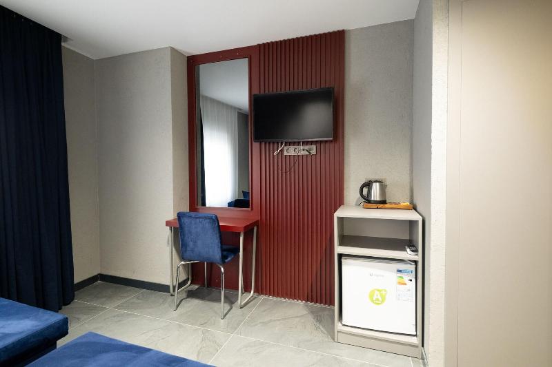 Gytha Hotel Pera image