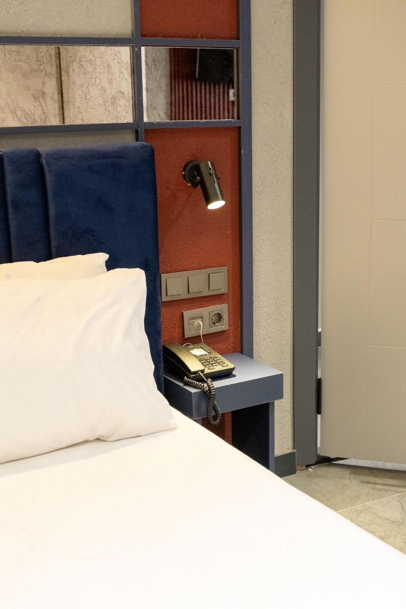 Gytha Hotel Pera image