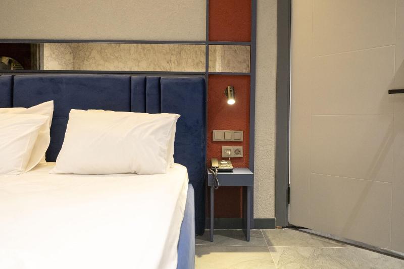 Gytha Hotel Pera image