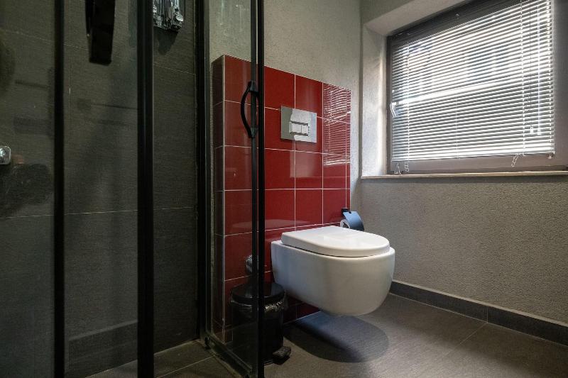 Gytha Hotel Pera image