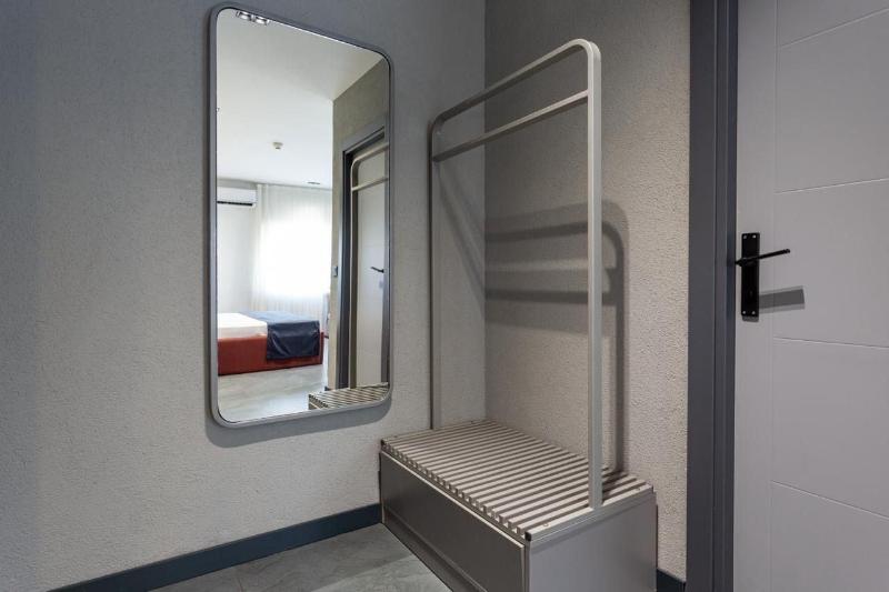 Gytha Hotel Pera image