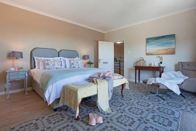 Paperbark Manor image