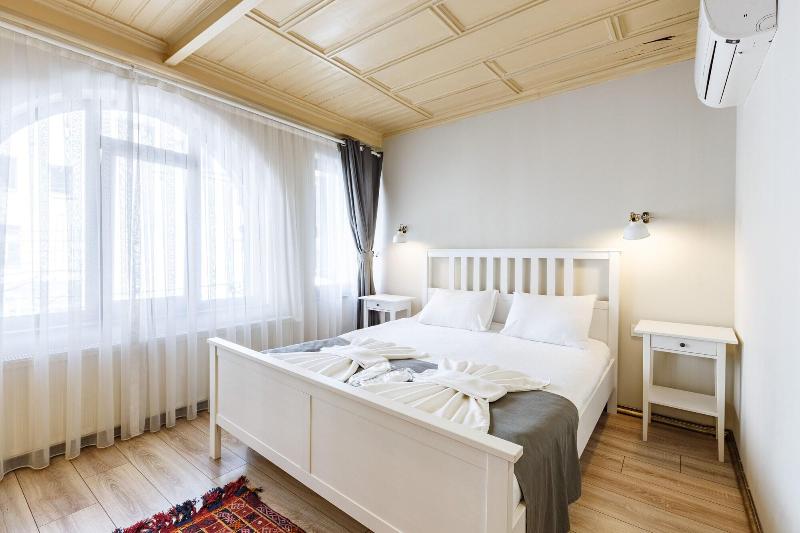 Miro Mansion image